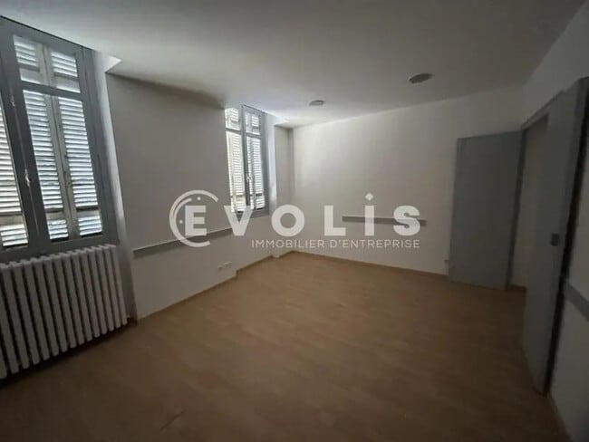 Plus de détails pour Bureau à vendre