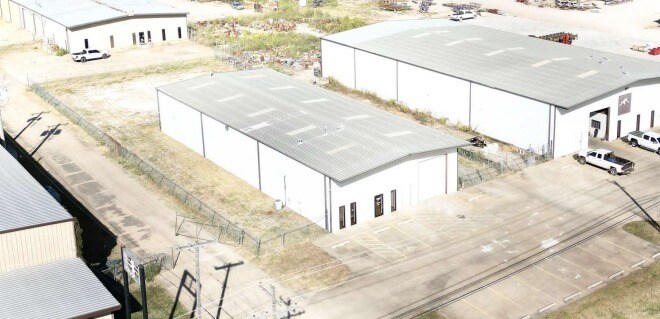 711 N Morgan Rd, Yukon, OK à louer - Photo de l’immeuble – Image 1 sur 7