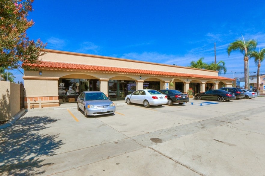 150 S Hewes St, Orange, CA à louer - Photo de l’immeuble – Image 2 sur 4