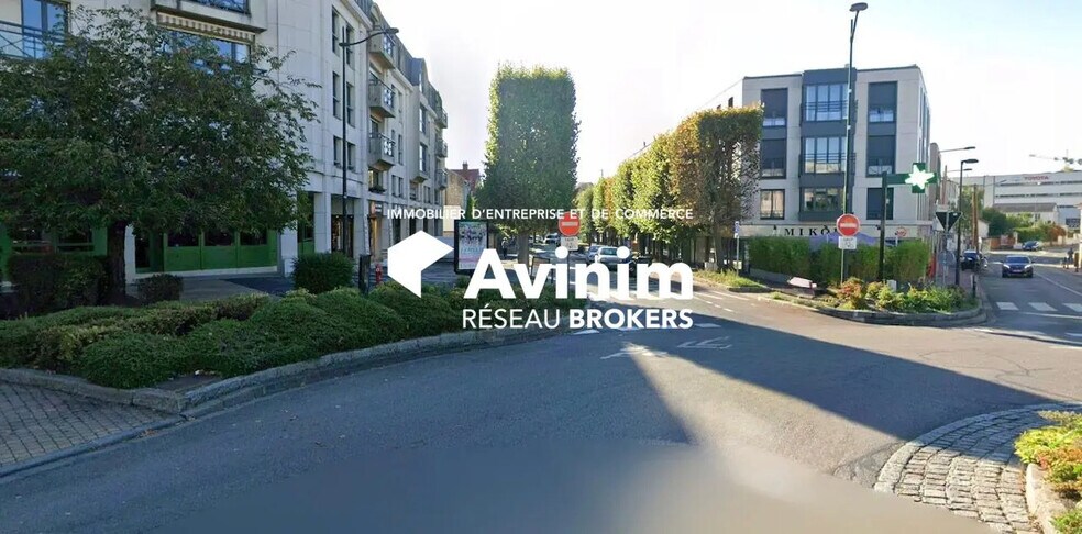 Local commercial dans Le Chesnay-Rocquencourt à louer - Photo de l’immeuble – Image 3 sur 4