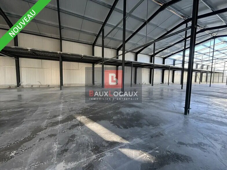 Local d’activités dans Roquemaure à louer - Photo de l’immeuble – Image 1 sur 6