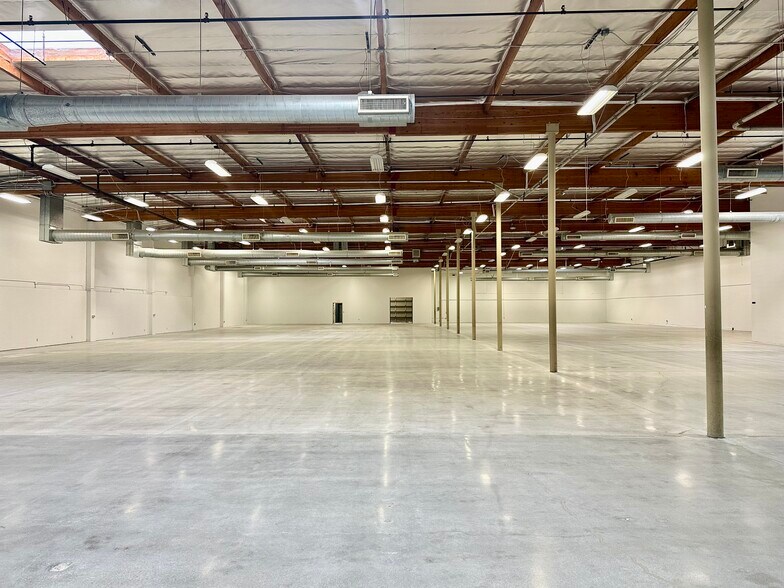 1361 W 190th St, Gardena, CA à louer - Photo de l’immeuble – Image 2 sur 8