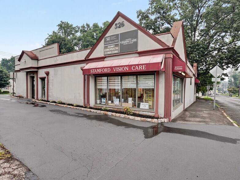 526 Newfield Ave, Stamford, CT à vendre - Photo de l’immeuble – Image 2 sur 15