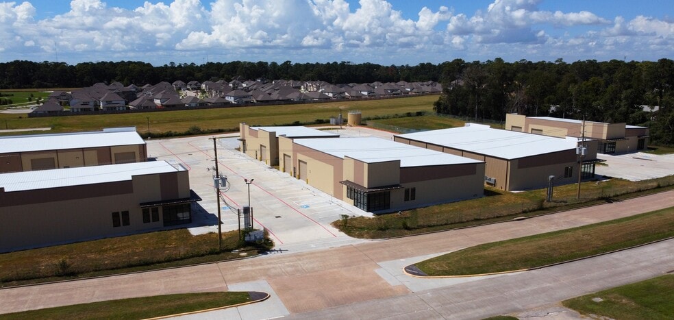 11811 Champion Forest Dr, Houston, TX à vendre - Photo de l’immeuble – Image 2 sur 4