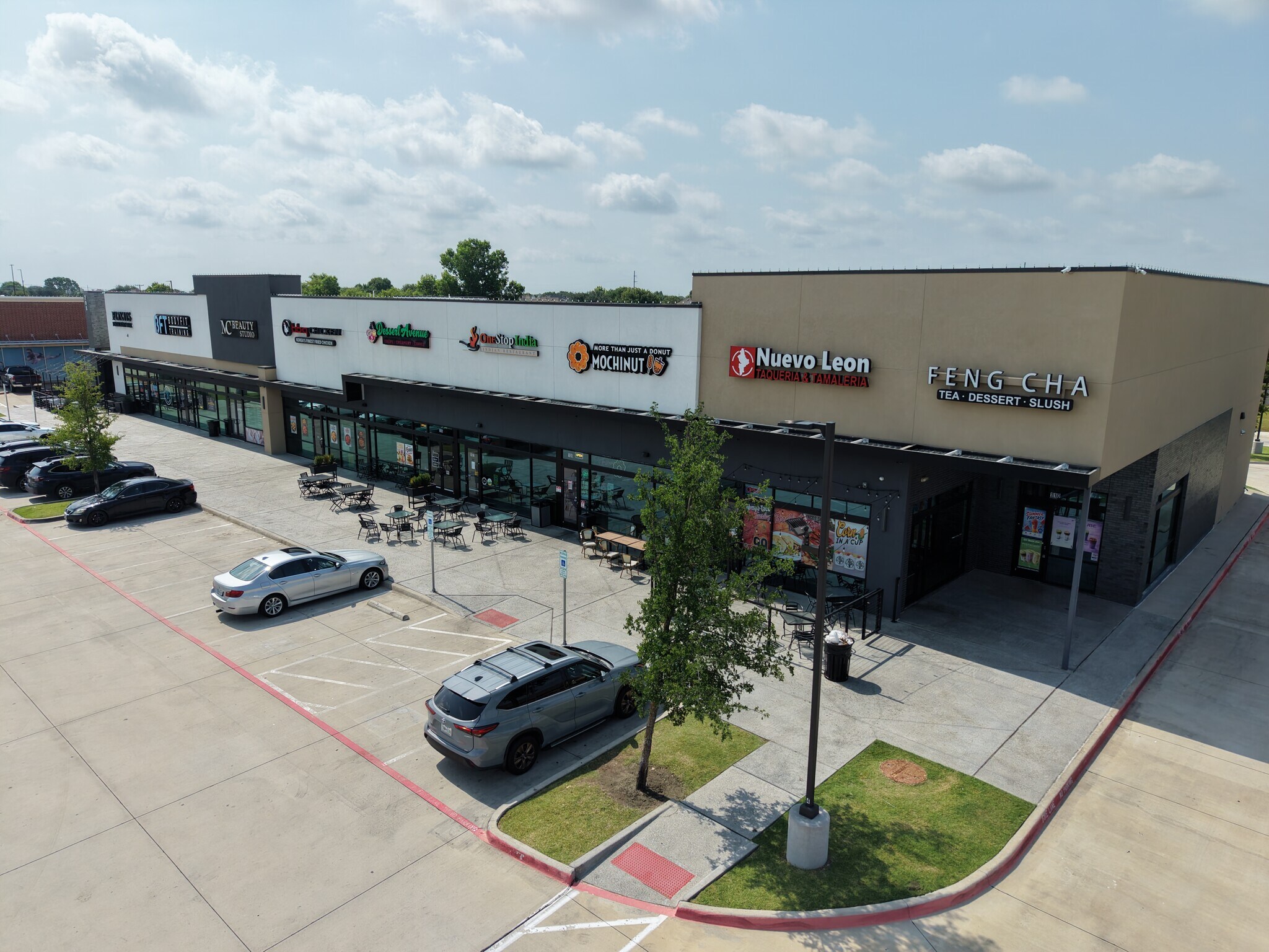 208 W FM 544 Rd, Murphy, TX à louer Photo principale– Image 1 sur 4