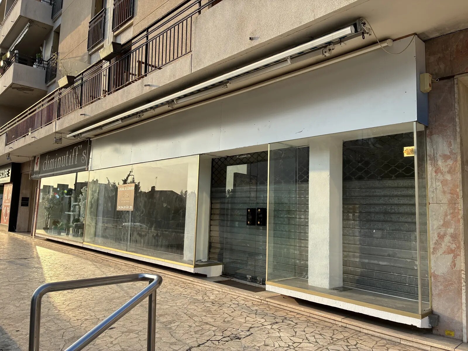 Local commercial dans Saint-Raphaël à louer Photo principale– Image 1 sur 5