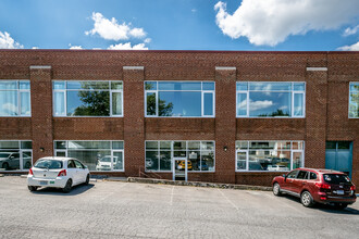 250 E Elizabeth St, Harrisonburg, VA à louer Photo de l’immeuble– Image 2 sur 45