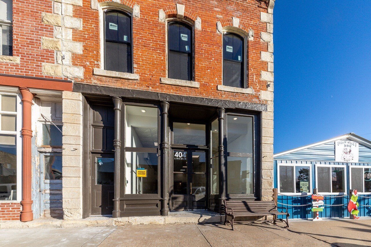 404 Lincoln Ave, Wamego, KS à louer Photo principale– Image 1 sur 13