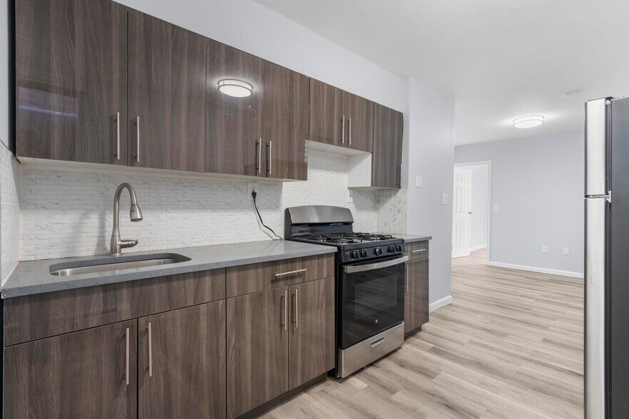 58 Chestnut St, Yonkers, NY à vendre - Photo de l’immeuble – Image 2 sur 24