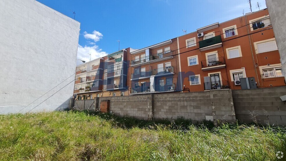 Terrain dans Madrid, Madrid à vendre - Photo de l’immeuble – Image 3 sur 6