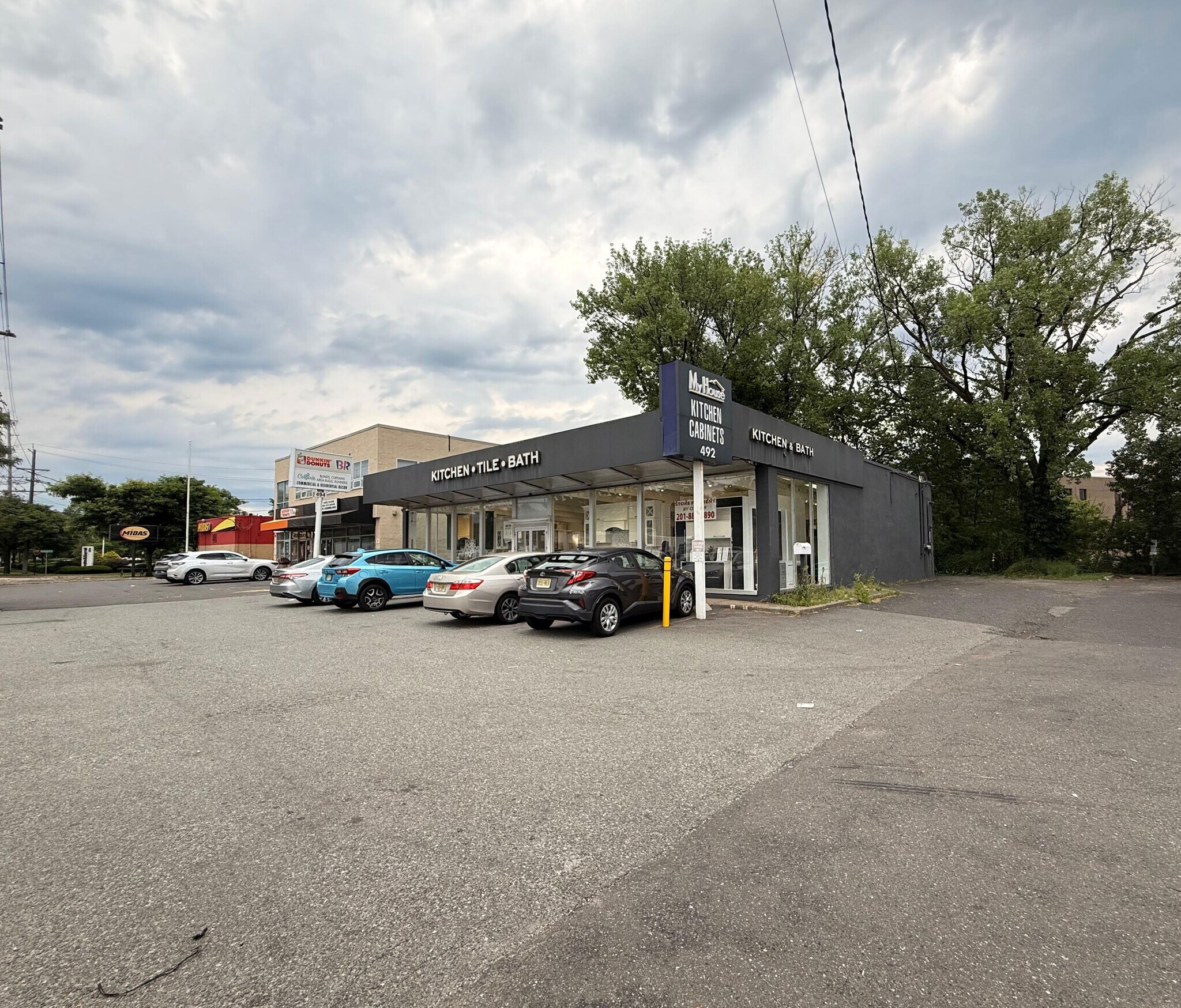 492 N Route 17, Paramus, NJ à louer Photo de l’immeuble– Image 1 sur 6