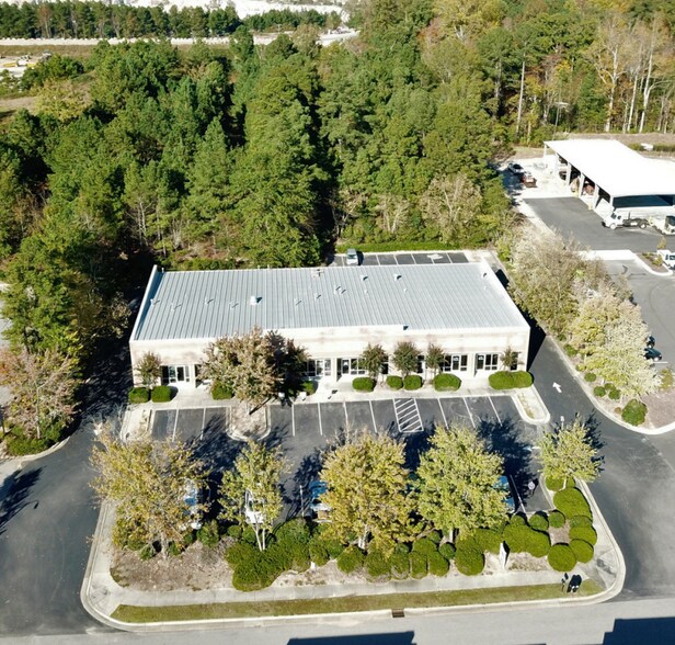 1104 Great Falls Ct, Knightdale, NC à louer - Photo de l’immeuble – Image 2 sur 6