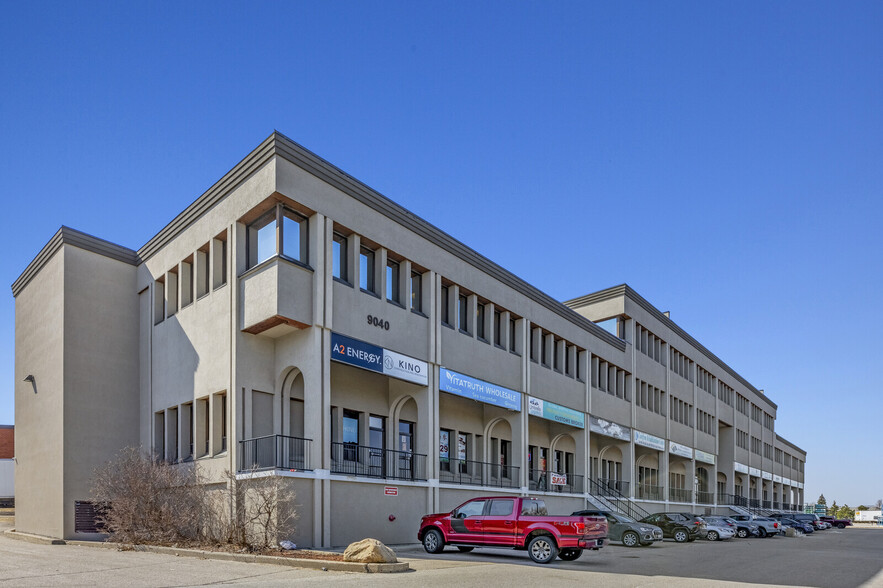 9040 Leslie St, Richmond Hill, ON à louer - Photo de l’immeuble – Image 1 sur 4