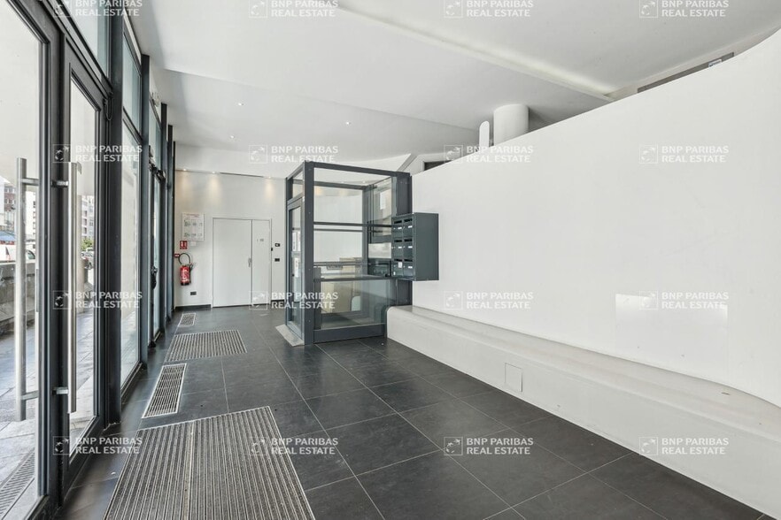 41-43 Avenue Du Centre, Montigny-le-Bretonneux à louer - Hall d’entrée – Image 2 sur 25