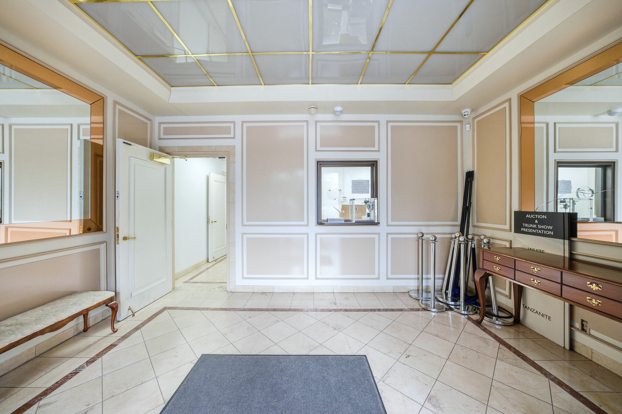 910 N Amelia Ave, San Dimas, CA à louer Photo intérieure– Image 1 sur 51