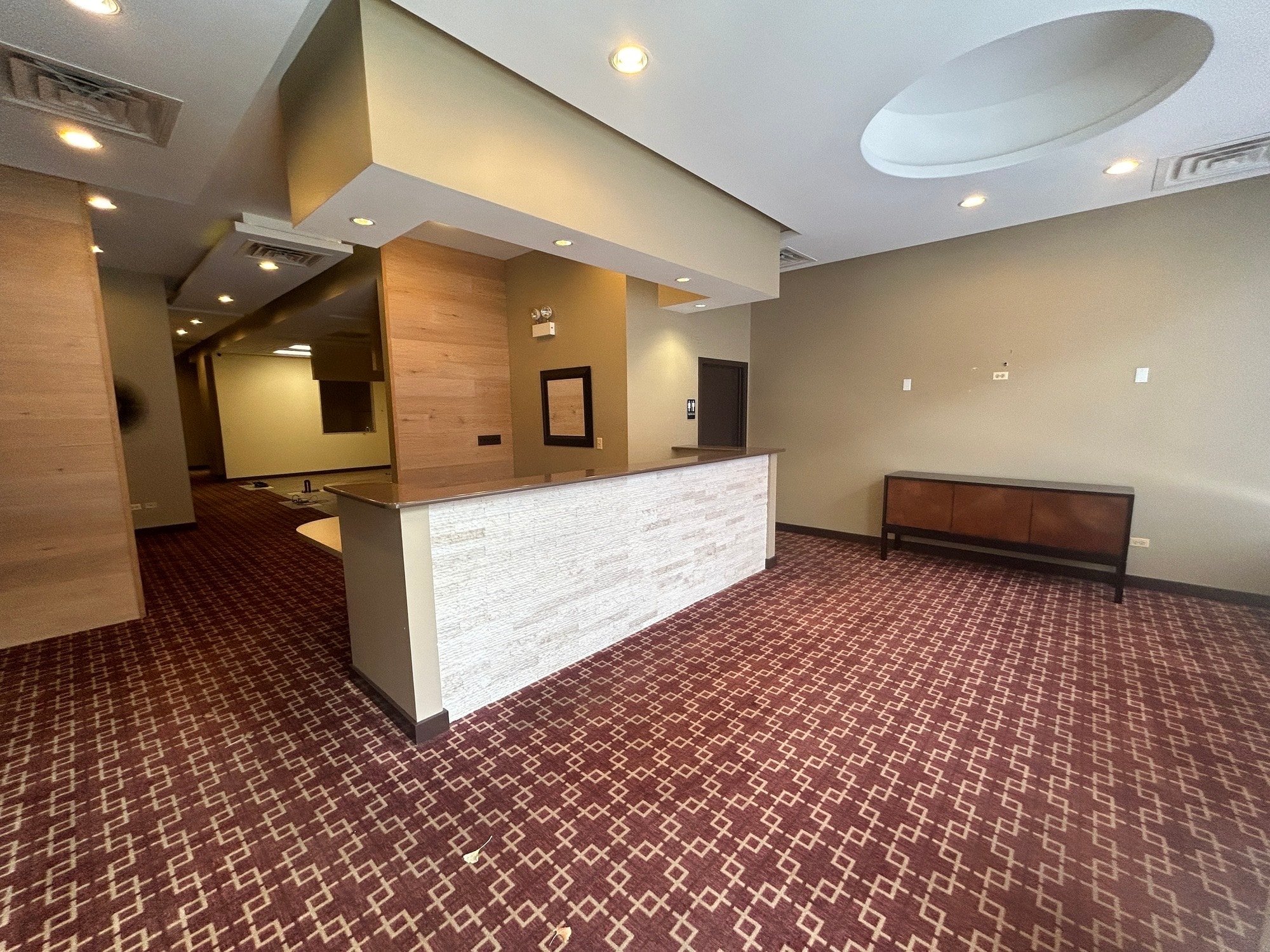 2645 N Milwaukee Ave, Chicago, IL à louer Photo intérieure– Image 1 sur 3