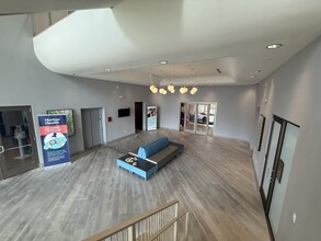 505 Louis Henna Blvd, Round Rock, TX à louer Photo de l’immeuble– Image 2 sur 24