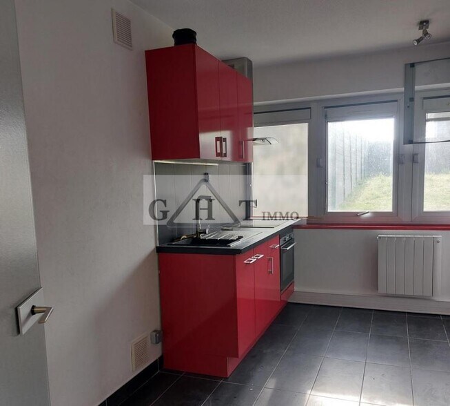 Bureau dans Mareuil-lès-Meaux à louer - Photo intérieure – Image 3 sur 4