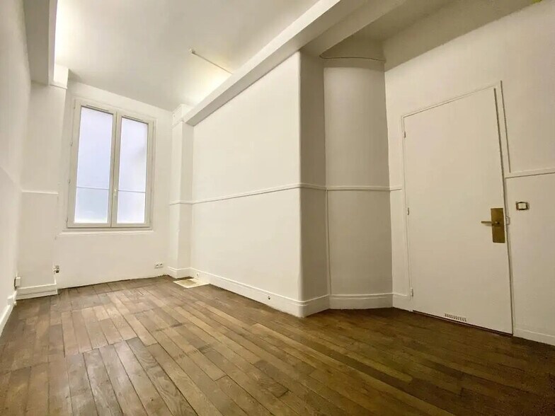 Local commercial dans Paris à louer - Photo de l’immeuble – Image 3 sur 5