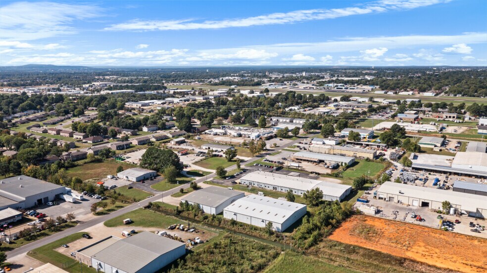 2078 Ford Ave, Springdale, AR à louer - Photo de l’immeuble – Image 2 sur 22