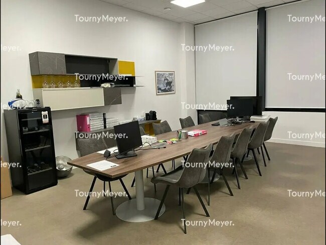 Plus de détails pour Bureau à louer
