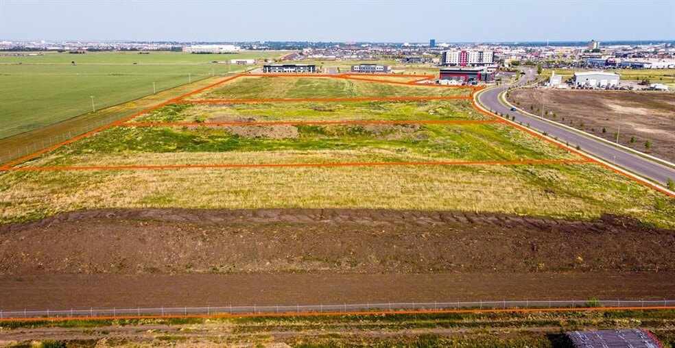 11902 104 Ave., Grande Prairie, AB à vendre - Aérien – Image 2 sur 3