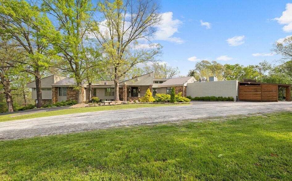381 W Guin Rd, Nixa, MO à vendre - Photo de l’immeuble – Image 2 sur 93