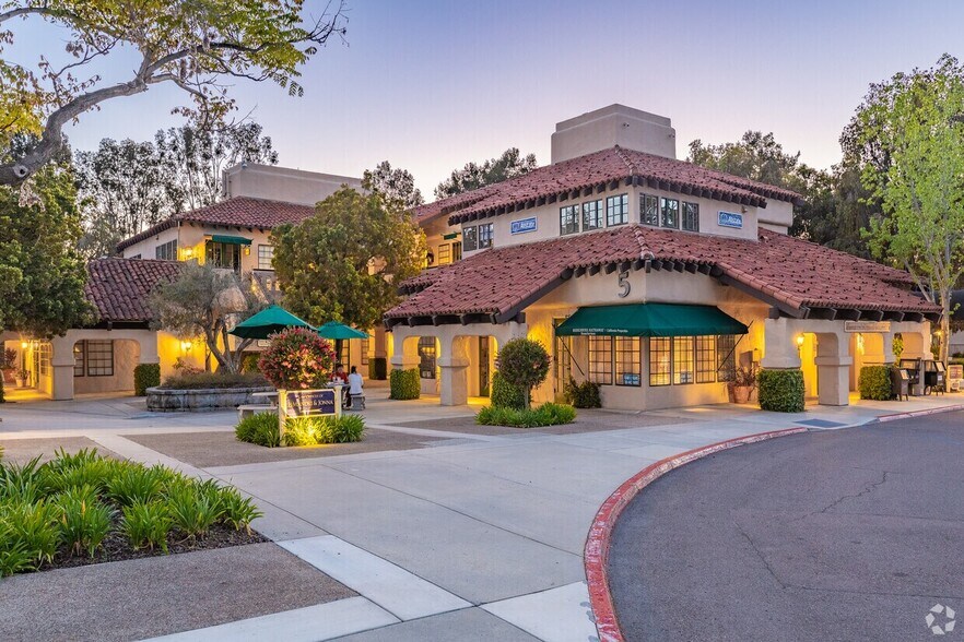 16236 San Dieguito Rd, Rancho Santa Fe, CA à louer - Photo de l’immeuble – Image 3 sur 7