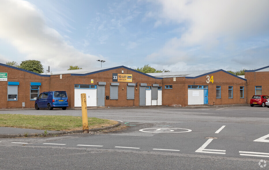 Corringham Rd, Gainsborough à louer - Photo de l’immeuble – Image 3 sur 6