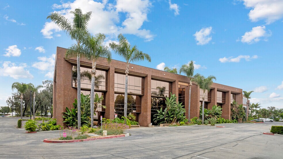 2714 Loker Ave W, Carlsbad, CA à vendre - Photo de l’immeuble – Image 3 sur 25