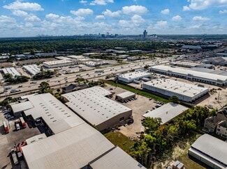 Plus de détails pour 1585 W Sam Houston Pky N, Houston, TX - Local d'activités à louer