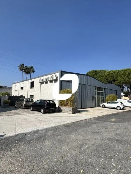 Local d’activités dans Saint-Jean-de-Védas à louer - Photo de l’immeuble – Image 3 sur 4