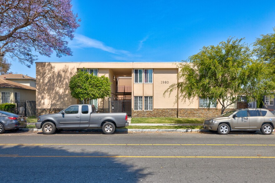 1980 Harbor Ave, Long Beach, CA à vendre - Photo de l’immeuble – Image 3 sur 17