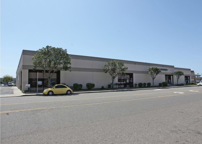 1830 Lockwood St, Oxnard, CA à louer - Photo principale – Image 1 sur 23
