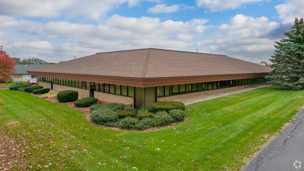 3050 Ivanrest Ave SW, Grandville, MI à vendre - Photo de l’immeuble – Image 3 sur 4