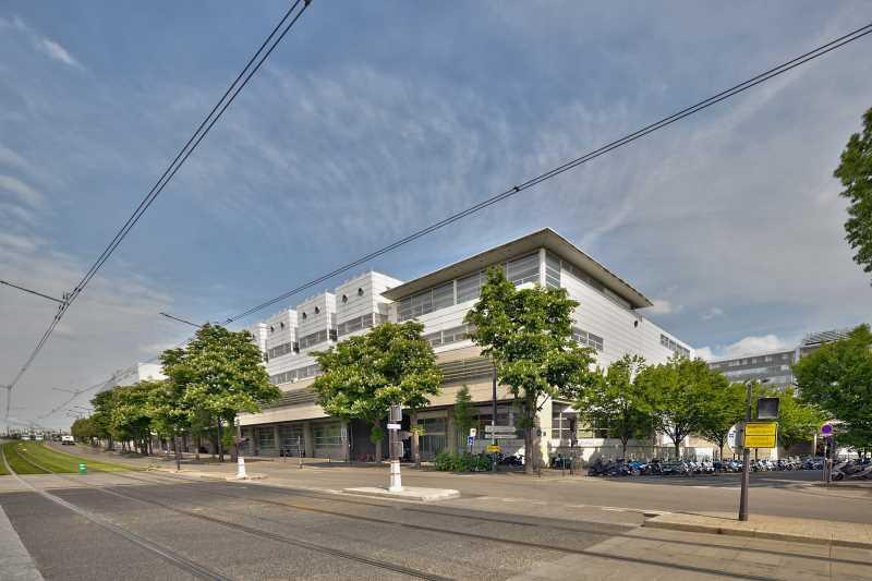 33 Boulevard Du Général Martial Valin, Paris à louer - Photo de l’immeuble – Image 3 sur 12
