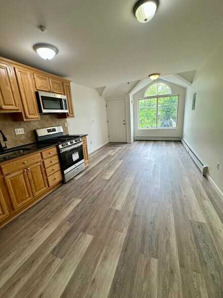5279 Arthur Kill Rd, Staten Island, NY à vendre - Photo de l’immeuble – Image 3 sur 15