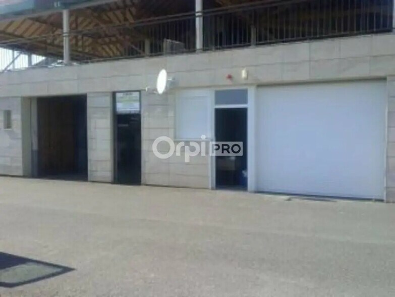 Local commercial dans Montluçon à vendre - Photo de l’immeuble – Image 2 sur 2