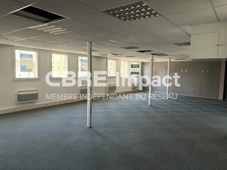 Bureau dans Reims à louer - Photo de l’immeuble – Image 2 sur 11