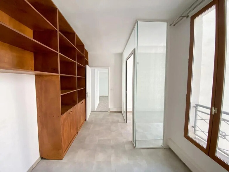 Bureau dans Paris à louer - Photo de l’immeuble – Image 2 sur 7