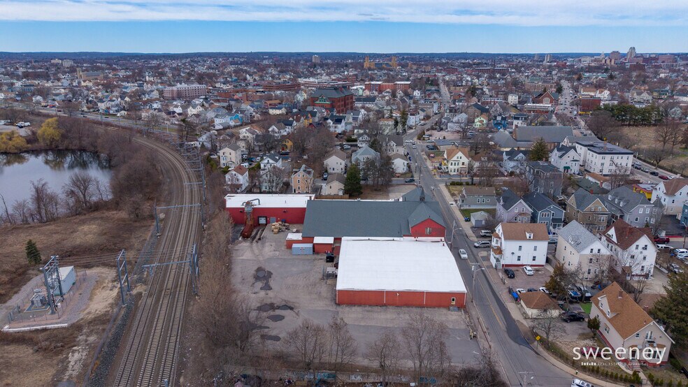 333 Bucklin St, Providence, RI à vendre - Photo de l’immeuble – Image 3 sur 11