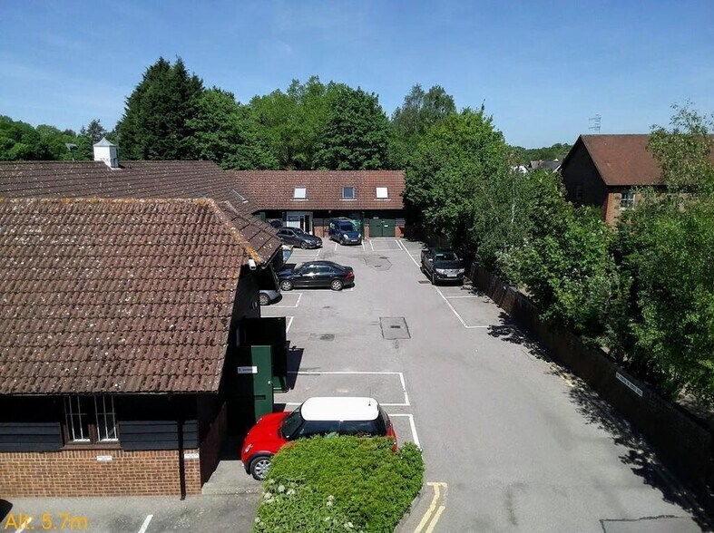 Station Rd, Guildford à louer - Photo de l’immeuble – Image 1 sur 8