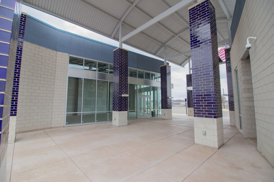 1307 Centerville Rd, Sturgis, MI à louer - Photo de l’immeuble – Image 2 sur 11