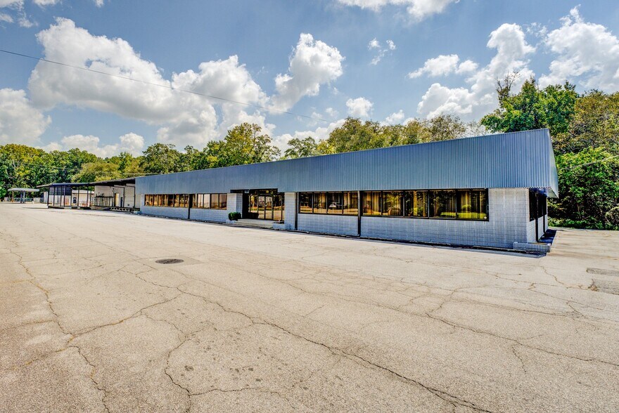 5521 Collins Blvd, Austell, GA à louer - Photo de l’immeuble – Image 1 sur 6