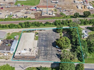 Plus de détails pour 927 E Railroad St, Sandwich, IL - Local commercial à vendre