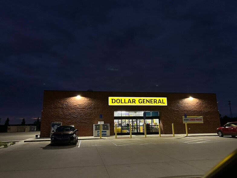 4224 E Boonville New Harmony Rd, Evansville, IN à vendre - Photo de l’immeuble – Image 2 sur 4