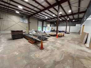 299 Industrial Ln, Torrington, CT à louer Photo intérieure– Image 2 sur 6
