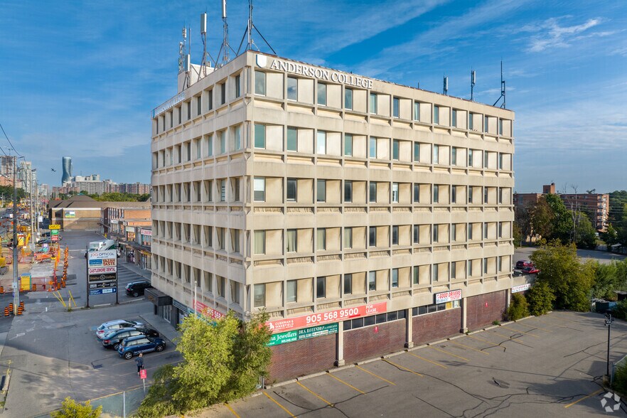 3025 Hurontario St, Mississauga, ON à louer - Photo principale – Image 1 sur 5