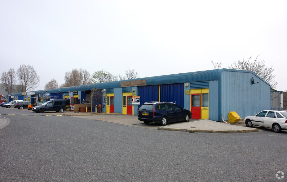 Breach Rd, Grays à louer - Photo de l’immeuble – Image 2 sur 7