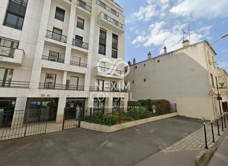 Bureau dans Courbevoie à louer Photo de l’immeuble– Image 1 sur 7